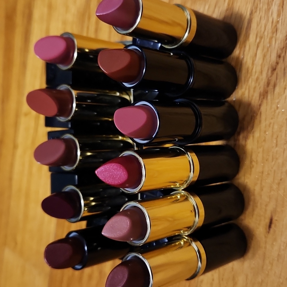Lot of 11 Estee Lauder Lipsticks